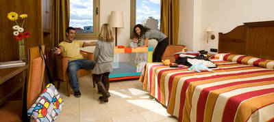 Советы отдыхающим: как избежать неприятностей в номере отеля